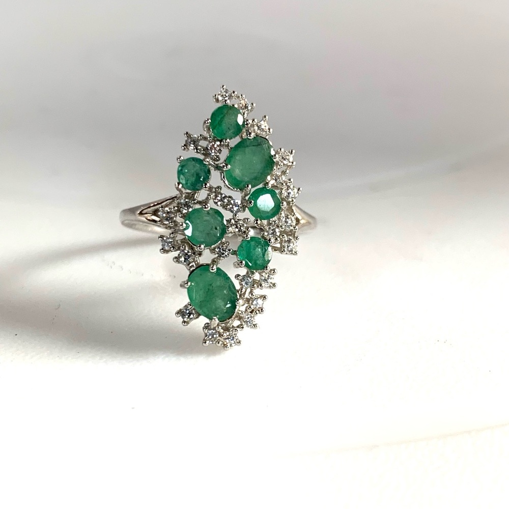 STERLING SILVER 925 GENUINE EMERALD AND CUBIC ZIRCONIA COCKTAIL RING (7) - Picture 13 of 16